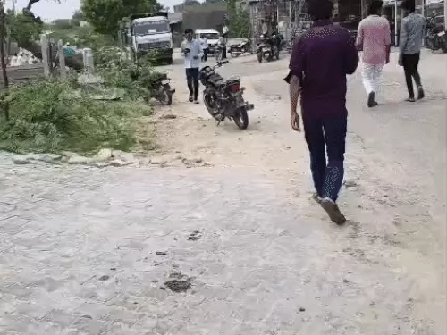 जालोर में तेज रफ्तार डंपर की चपेट में आया ढाई साल का मासूम, मौके पर मौत; चालक हिरासत में