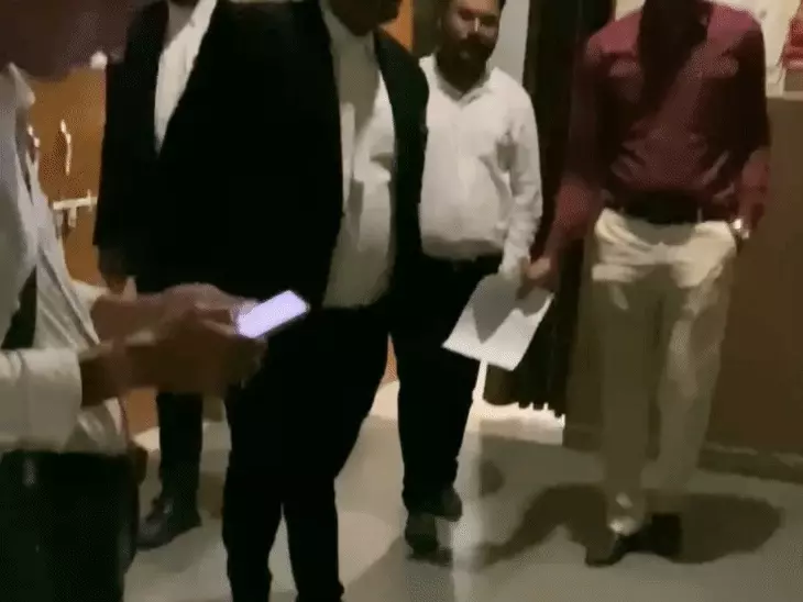 CGPSC पेपर लीक मामले में पूर्व CM के OSD रहे चेतन बोरघरिया गिरफ्तार, ED जांच में 66.64 लाख के कैश ट्रांजेक्शन का खुलासा