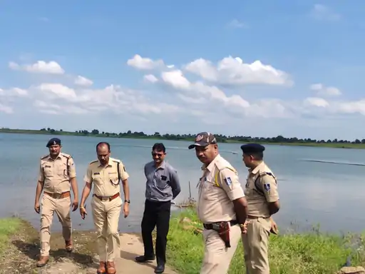 खंडवा में गणेश प्रतिमा विसर्जन को लेकर सुरक्षा तैयारियां तेज, पुलिस ने विसर्जन स्थलों का किया निरीक्षण