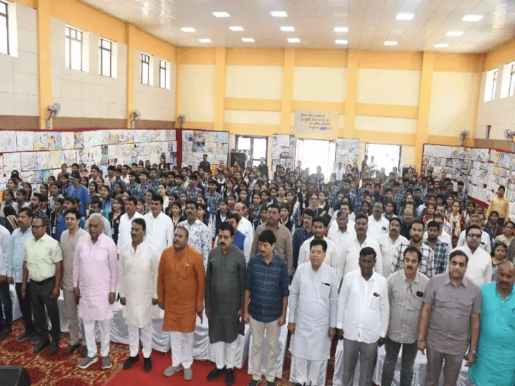 इंदौर में ‘सेवा चित्र’ प्रदर्शनी का शुभारंभ, 2 हजार से ज्यादा बच्चों ने उकेरा ‘मेरे सपनों का भारत’