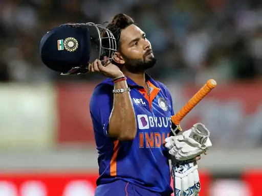 ऋषभ पंत ने ODI टीम से बाहर होने पर कहा- बुरा लगता है, लेकिन हर झटके के बाद वापसी का मौका