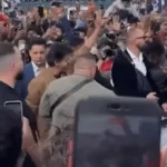 Thalapathy Vijay और Ajith Kumar: Silverstone में दिखे विजय, Trisha Krishnan के आने पर पीछे हटने का वीडियो वायरल
