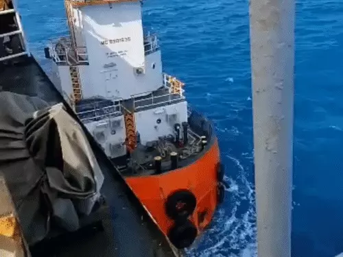 Indonesia Ship Accident: 243 यात्रियों वाला जहाज डूबा, 102 लोगों को बचाया गया