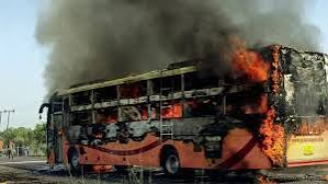 Noida Sleeper Bus Fire: चलती बस में लगी भीषण आग, 9 लोगों की मौत; 19 Challan का रिकॉर्ड