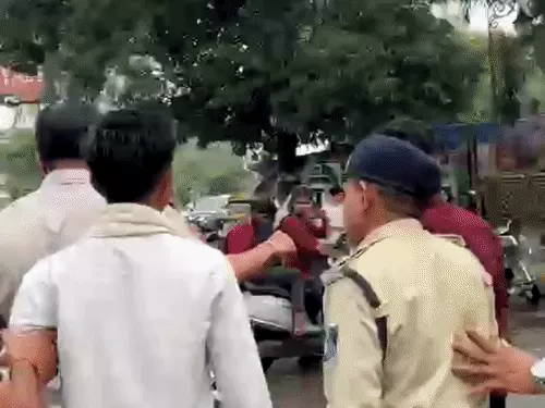 इंदौर में ‘Gen Z Protest 2.0’ जारी, CEC ज्ञानेश कुमार के इस्तीफे की मांग पर अड़े युवा