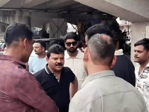 इंदौर में मंदिर के पास जाली लगाने को लेकर BJP-कांग्रेस नेता भिड़े, पार्षद की शिकायत पर केस दर्ज