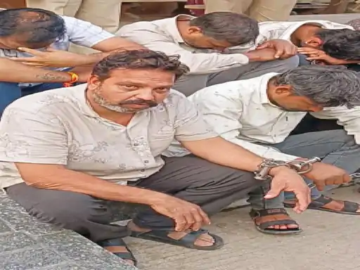 देवास शराब कांड में 10 आरोपी गिरफ्तार, 20 दिन में 13 मौतों से मचा हड़कंप