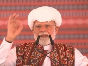 PM Modi on Rahul Gandhi: 'आलू से सोना' पर मोदी का तंज, बोले- बनासकांठा का आलू World Famous, यहां कोई ऐसा दावा नहीं करता