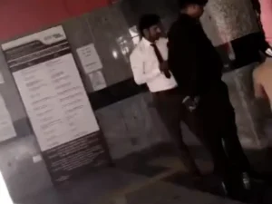 Bhopal-Indore Metro: अब 30 सेकंड में मिलेगा मेट्रो टिकट, हर स्टेशन पर लगीं 2-2 TVM मशीनें; पहले दिन ही आई खराबी