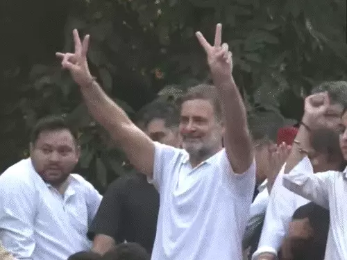 Rahul Gandhi Rally: दिवाली से पहले रैली टालने की मांग, दिल्ली के कारोबारियों को ₹10,000 करोड़ के नुकसान का डर