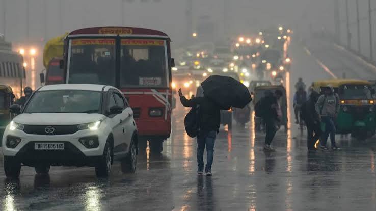 Weather Update: यूपी के 7 जिलों में Flood, लखनऊ में 6 दोस्त बहे; MP-Bihar समेत 9 राज्यों में Rain Alert