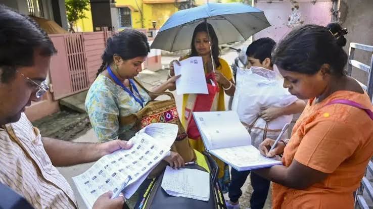 Karnataka SIR Update: कर्नाटक में 99 लाख वोटरों के नाम कटे, कांग्रेस मंत्री के बयान से चर्चा तेज