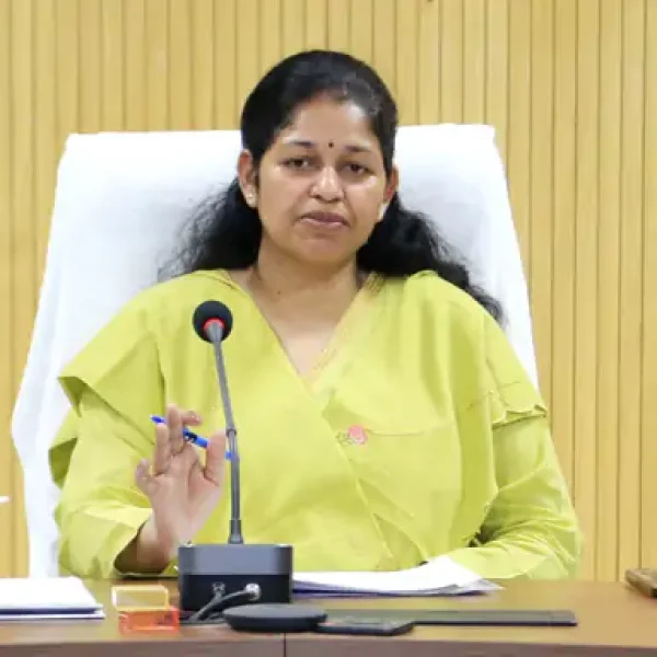 सागर में कलेक्टर सख्त, तीन अधिकारियों को नोटिस; बैठक से गैरहाजिरी पर मांगा जवाब