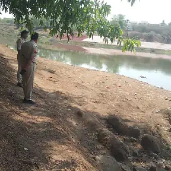 सुनार नदी में मिला व्यक्ति का शव, दो दिन पुराना होने की आशंका