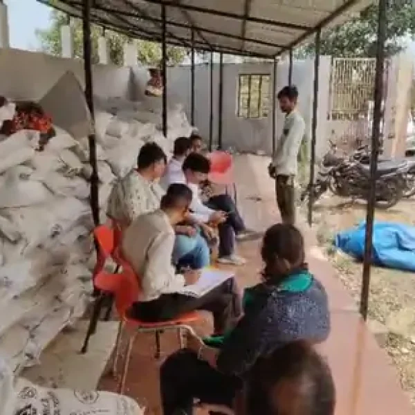 सागर में बड़ा अनाज घोटाला? वेयरहाउस में पहुंचा 90% मिट्टी मिला गेहूं, जांच के आदेश
