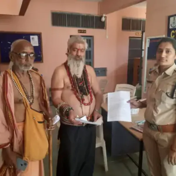 ओंकारेश्वर में संत की संदिग्ध मौत पर विवाद: समाधि से शव निकालने की मांग, 73 एकड़ जमीन का एंगल