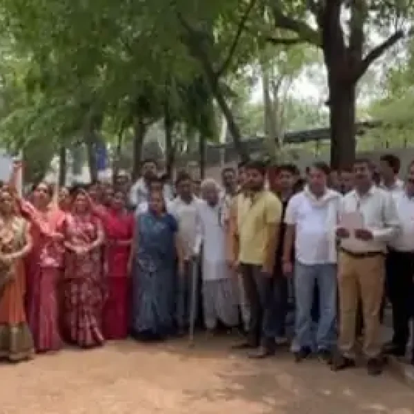 गुना में दिनदहाड़े जानलेवा हमला: पीड़ित परिवार ने SP ऑफिस पहुंचकर लगाई सुरक्षा की गुहार