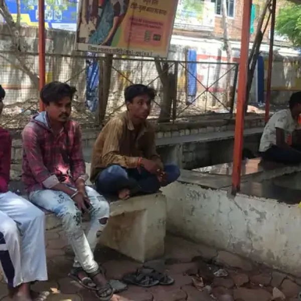 खेत में मोटर चालू करने गया किसान करंट की चपेट में आया, दर्दनाक मौत से गांव में मातम