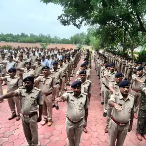 गुना में शुरू हुआ ‘नशे से दूरी है जरूरी 2.0’ अभियान, पुलिस ने ली नशामुक्ति की शपथ