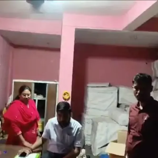 उज्जैन में BCom परीक्षा में डमी कैंडिडेट मामला गरमाया, NSUI का प्रदर्शन