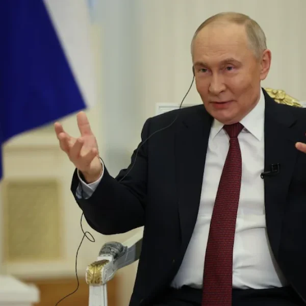 India-Russia Relations: Oil से Fertilizer तक बढ़ती दोस्ती, Expert ने बताया Putin का ‘Double Fear’