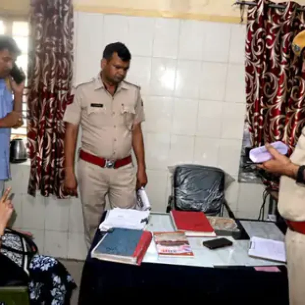 IPS अधिकारी भानुप्रताप सिंह और पत्नी का विवाद थाने पहुंचा, बेटी को लेकर खींचतान का आरोप