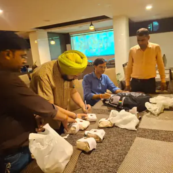 भोपाल के 3 बड़े होटल-रेस्टोरेंट में खाद्य विभाग की जांच, काली फ्राइंग कढ़ाई और खुले डस्टबिन मिले
