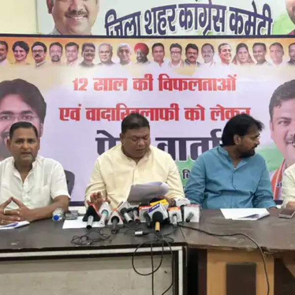मोदी के जन्मदिन पर कांग्रेस का हमला, 43 सवालों के साथ केंद्र और छत्तीसगढ़ सरकार को घेरा