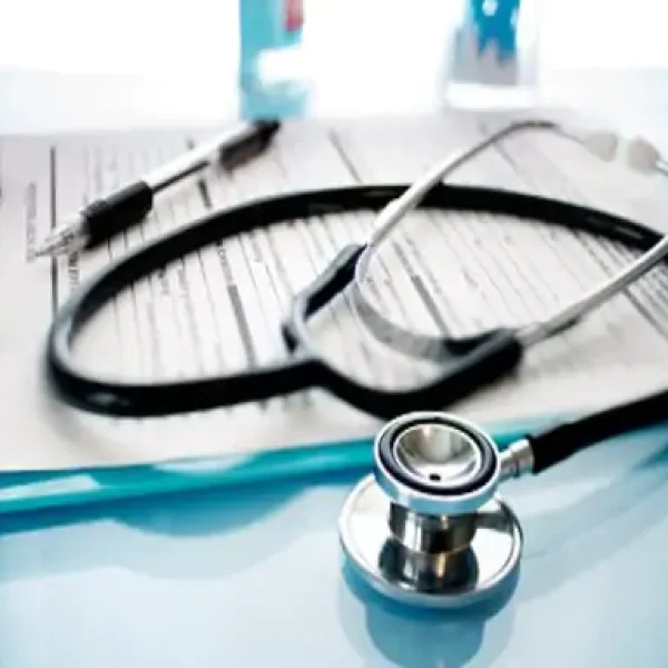 छत्तीसगढ़ में MBBS के बाद ग्रामीण सेवा का बॉन्ड खत्म करने की तैयारी, 25 लाख जुर्माने से भी मिलेगी राहत