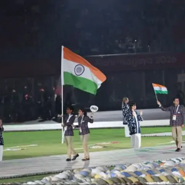 पैरा एशियन गेम्स की ओपनिंग सेरेमनी में लहराया तिरंगा, प्रमोद भगत और सिमरन शर्मा ने की भारतीय दल की अगुआई