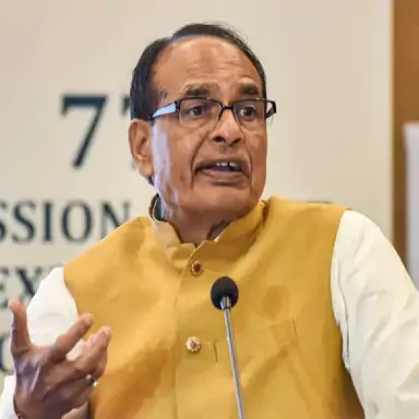 शिवराज सिंह चौहान ने महिलाओं को बांटे प्रशिक्षण प्रमाण पत्र, 80 महिलाओं के स्वरोजगार ऋण मंजूर