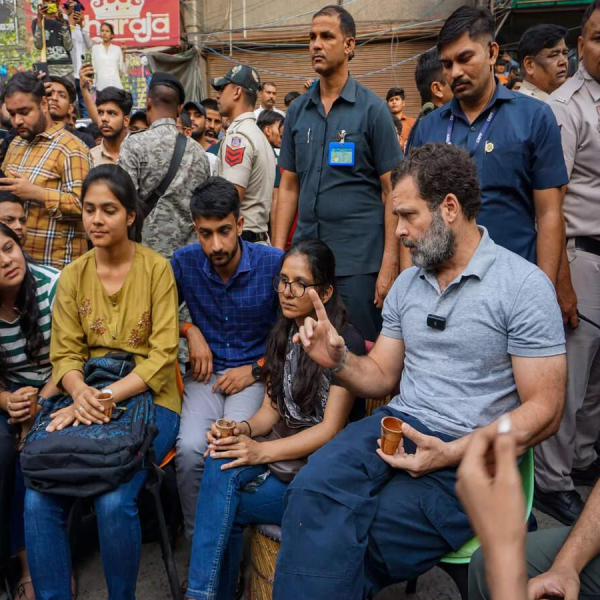 Rahul Gandhi CBSE News, CBSE OSM Controversy, Rahul Gandhi Students Meeting, CBSE Result Issue 2026, OSM Row News Hindi, CBSE Evaluation System, Rahul Gandhi Latest News, Education News Hindi