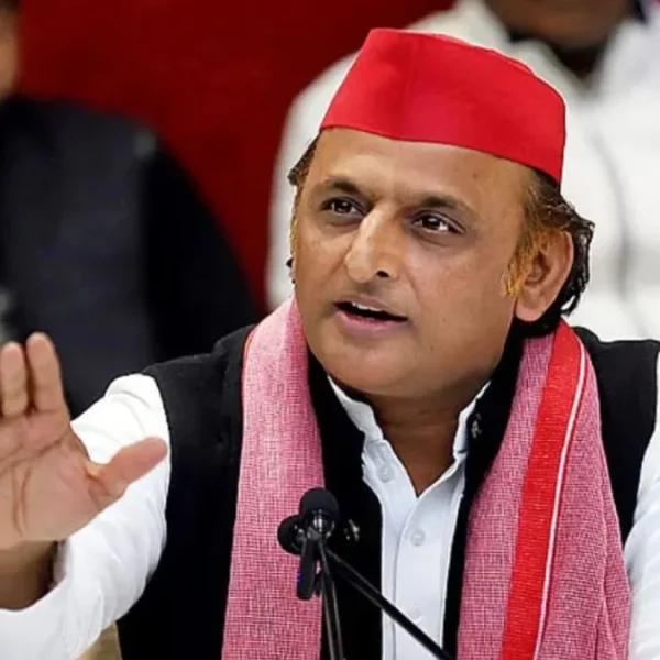 Akhilesh Yadav का सीएम योगी पर हमला, बोले- “डबल इंजन का धुआं निकल चुका है”