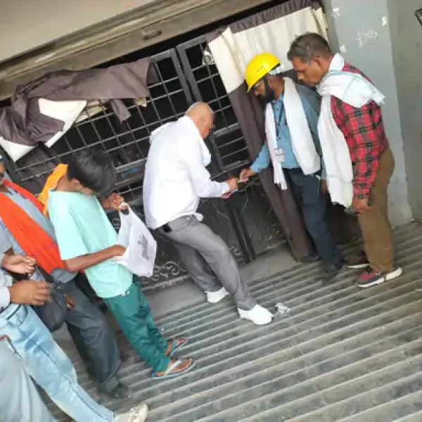 बिलासपुर में अतिक्रमण पर बड़ी कार्रवाई: डीमार्ट की 15 फीट ग्रिल हटाई, होंडा शोरूम पार्किंग सील