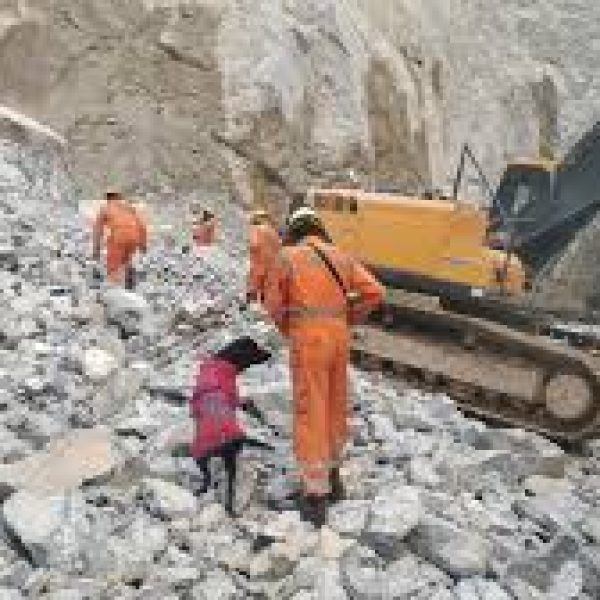 Shocking Incident: बंद खदान में कूदा युवक, 4 Hour Rescue Operation के बाद बरामद हुआ शव