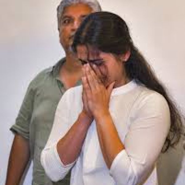 देहरादून में Manu Bhaker ने दिवंगत कोच जसपाल राणा को दी श्रद्धांजलि
