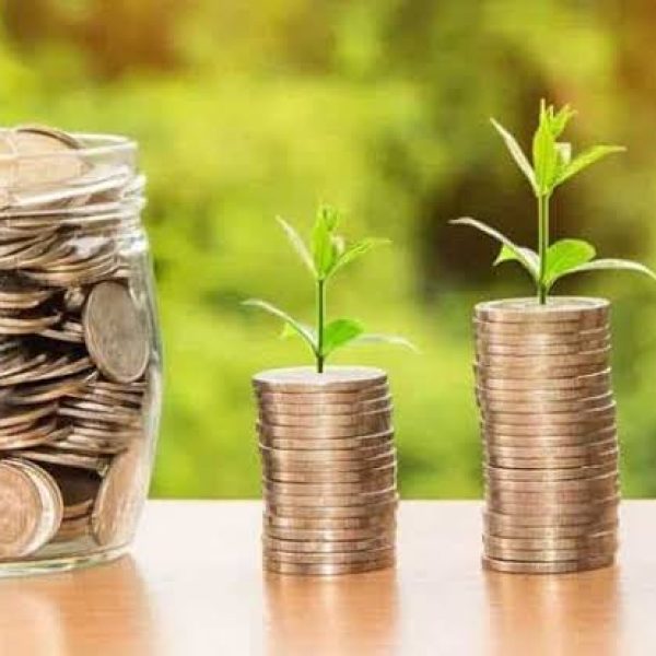 Freelancers Money Management: कभी ₹30 हजार तो कभी ₹1 लाख कमाई? अनिश्चित इनकम में ऐसे करें Saving और Investment