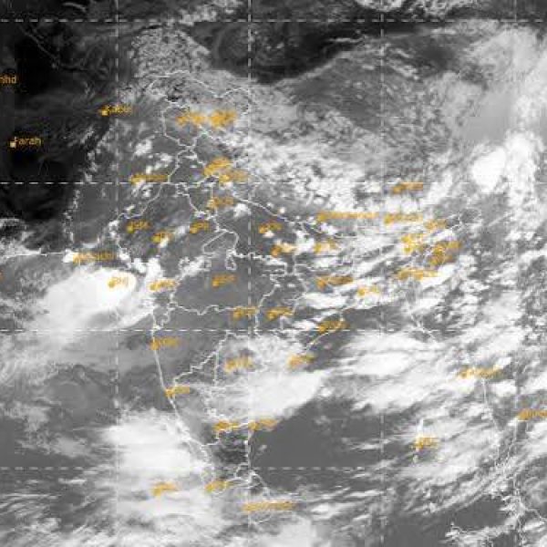 केरल-कर्नाटक में भारी बारिश और लैंडस्लाइड का कहर, 11 की मौत, 8 लापता; किश्तवाड़ में बादल फटा, बद्रीनाथ हाईवे धंसा