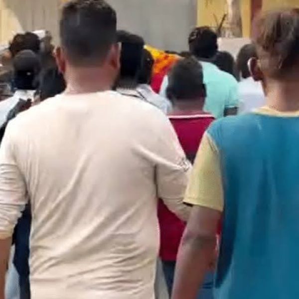 भोपाल में 12 साल की बच्ची की हत्या से आक्रोश:पिता बोले- बेटी को बचा नहीं सके, आरोपी को हमारे हवाले कर दो