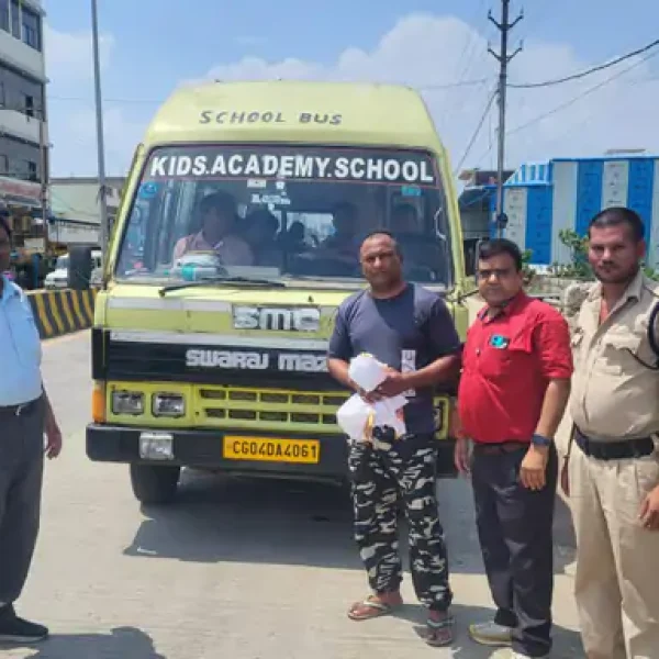 सागर में RTO की बड़ी कार्रवाई: 15 साल पुरानी 2 बसें होंगी स्क्रैप, 6 वाहन जब्त, 42 हजार रुपए का जुर्माना