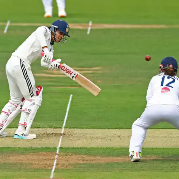 IND vs ENG महिला टेस्ट: स्मृति मंधाना की फिफ्टी, लंच तक भारत 122/3; लॉर्ड्स में रचा गया इतिहास