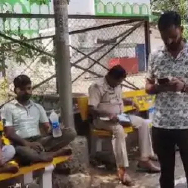 भोपाल में महिला ने फांसी लगाकर दी जान, पड़ोसियों से विवाद से थी परेशान